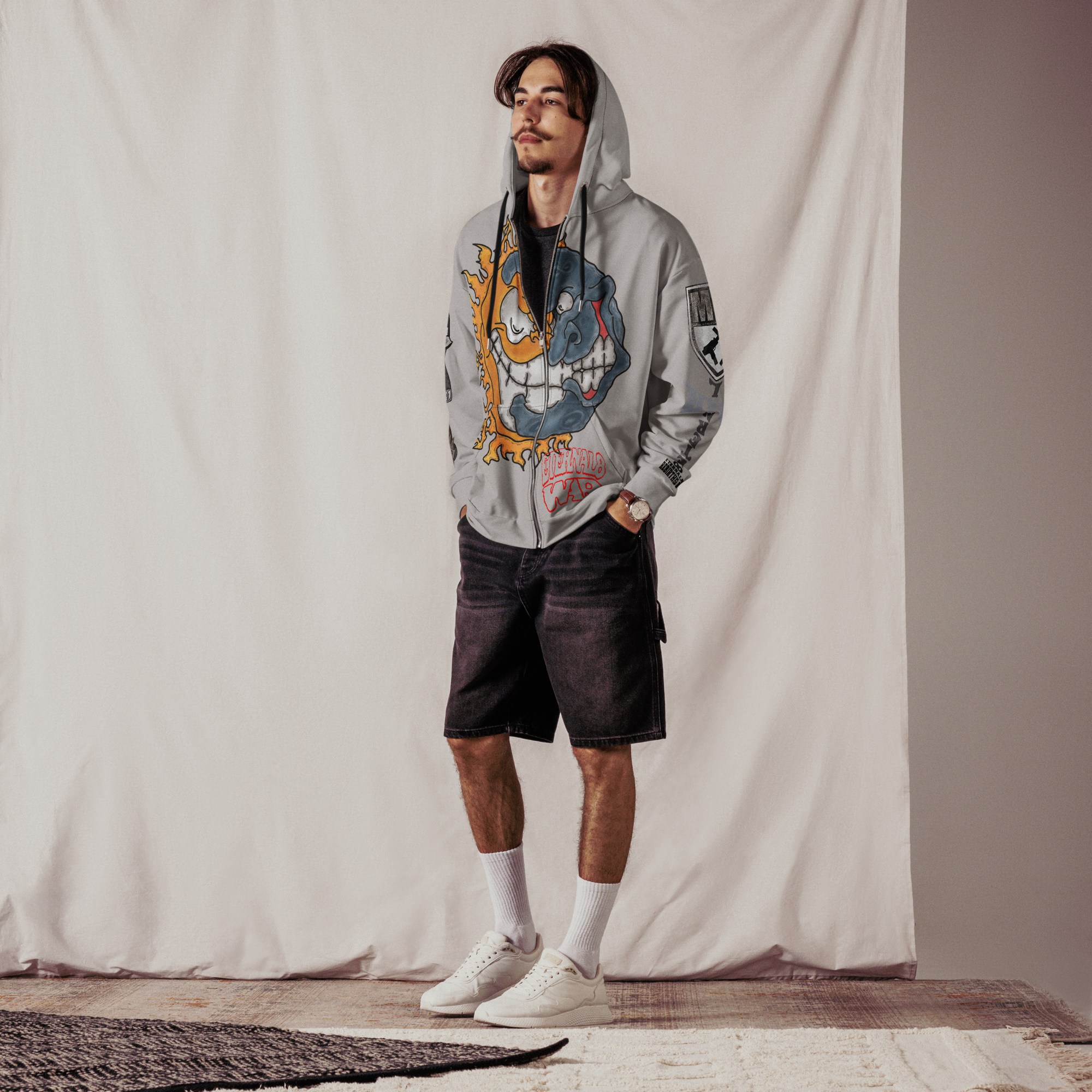 ETERNAL8 — SILVER ZIP HOODIE SZN:1 WAR